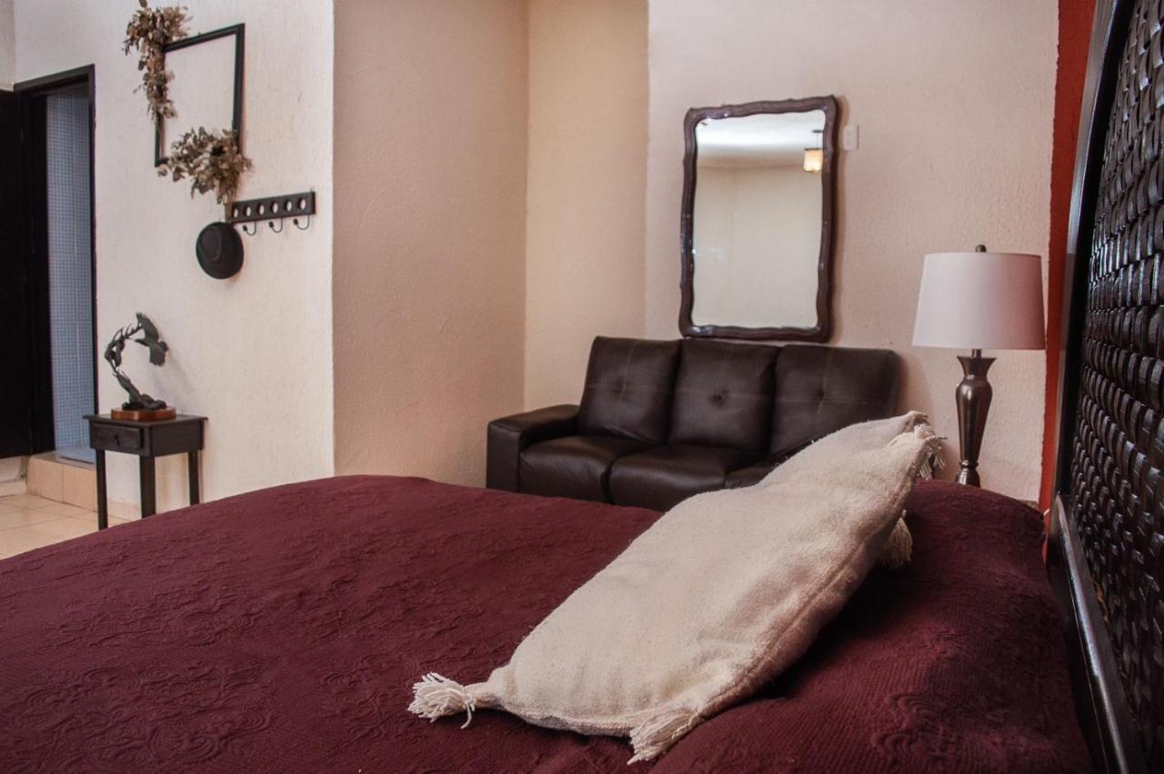 הואסקה דה אוקמפו Hotel Boutique Calderon מראה חיצוני תמונה